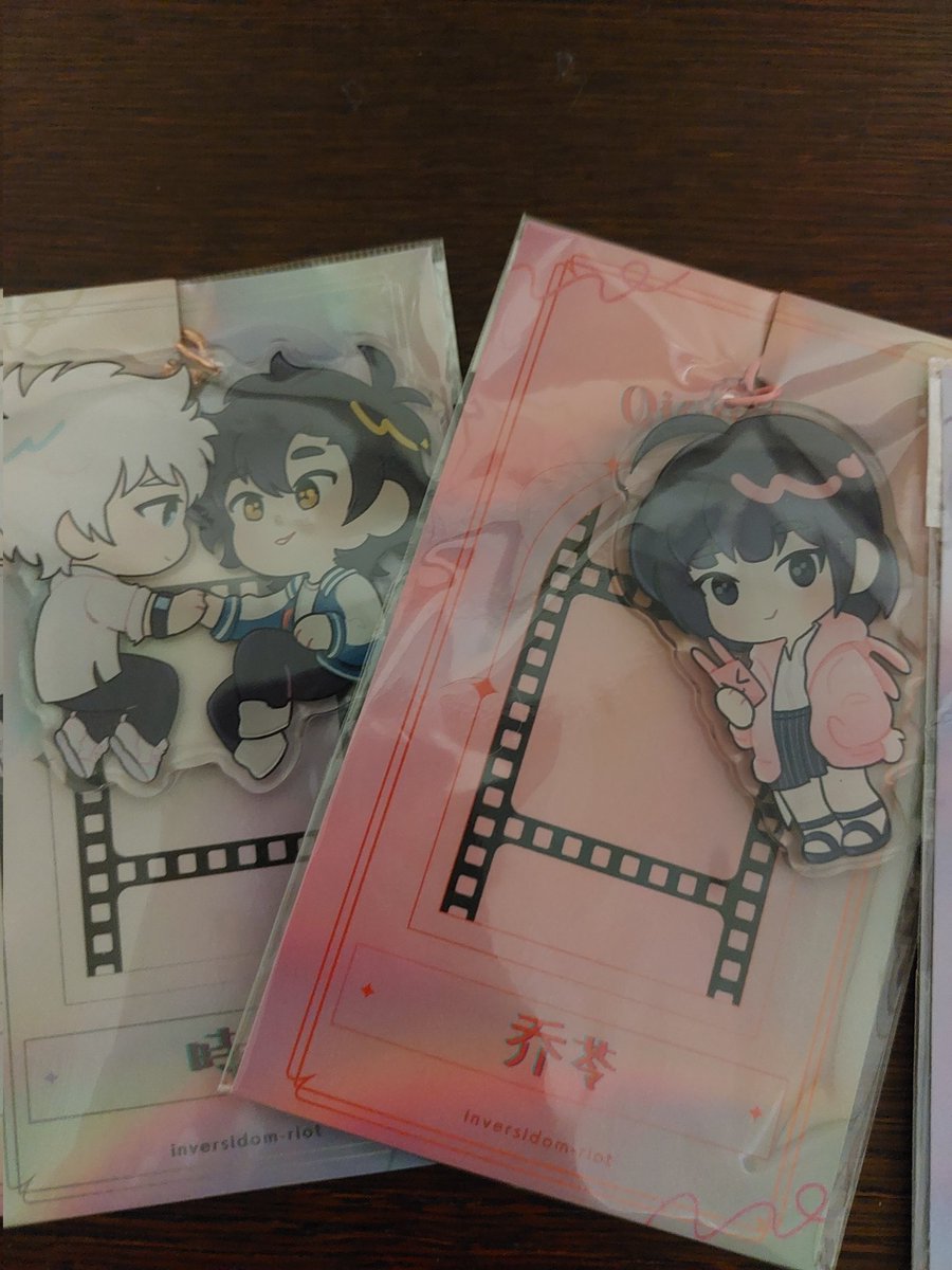 KyoIsAtItAgain's tweet photo. JUST HAD MY CHARMA AND STICKERS FROM @Inversidom_Riot ARRIVE AND I HAVE NEVER BEEN SO HAPPY TO RESERVE A PACKAGE- I PHYSICALLY AND LITERALLY WAS SQUEALING- I CANT LIKE IM SO- HHAHAHSHAJJAA 😭😭😭😭😭😭😭💙💙💙💙💙💙💙🥺🥺🥺🥺🥹🥹🥹🥹‼️‼️‼️ https://t.co/z19m146Epx