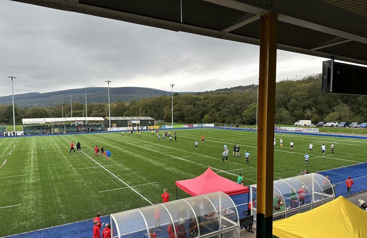 dan_dswmerthyr's tweet photo. Fantastic to be up at the World Cup Rugby tournament run by @pantysgallog  class 10! Brilliant organisation by staff and pupils and great to see so many involved @CSC_RARSMerthyr @MerthyrCBC https://t.co/4HMV2uhi2q