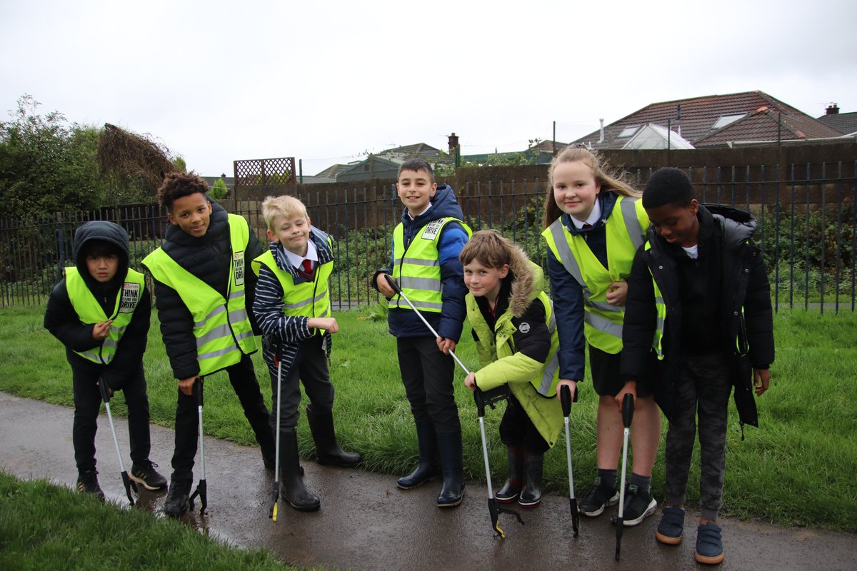 Tameside Council (@tamesidecouncil) on Twitter photo Litter Hub helps Haughton Green community take pride in their area
Primary school children from <a href="/StJohnFisherRC/">St John Fisher</a> in Denton joined forces with local leaders and <a href="/irwellvalley/">Irwell Valley Homes</a> on a community clean up on the area around Tatton Park, Haughton Green.
More 👇public.tameside.gov.uk/pressreleases/… Litter Hub helps Haughton Green community take pride in their area
Primary school children from <a href="/StJohnFisherRC/">St John Fisher</a> in Denton joined forces with local leaders and <a href="/irwellvalley/">Irwell Valley Homes</a> on a community clean up on the area around Tatton Park, Haughton Green.
More 👇public.tameside.gov.uk/pressreleases/…