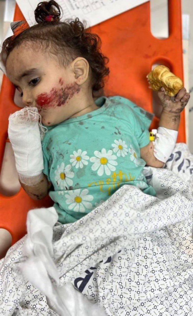 husseinelshahat's tweet photo. ليس عليك أن تكون مسلمًا لدعم فلسطين ، عليك فقط أن تكون إنسانًا.🇵🇸 You don't have to be a Muslim to support Palestine, you just have to be a human حسبنا الله ونعم الوكيل الا بيحصل ده حراااام اقسم بالله الواحد حساس ان بيحلم والله ما عارف انام حسبنا الله ونعم الوكيل 😭😭😭 https://t.co/1liZY2uUbG