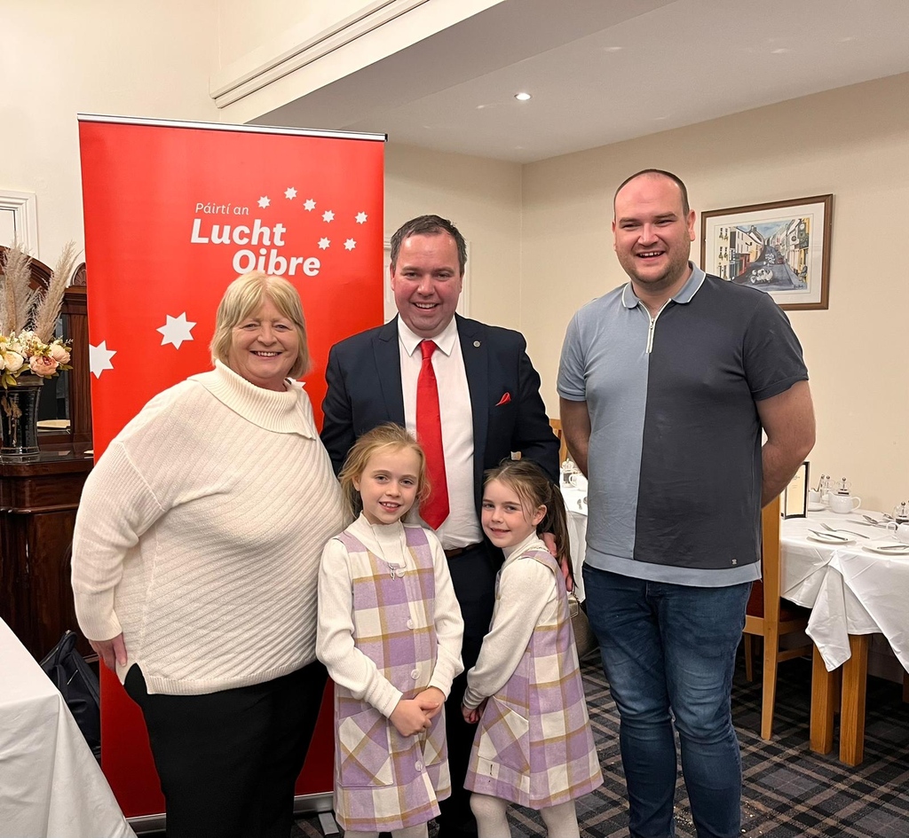 labour's tweet image. We are proud to have Mike Kennedy as our Labour Candidate in Dingle.

Interested in building #AnIrelandThatWorksForAll? 

Join us🌹labour.ie/join-labour/