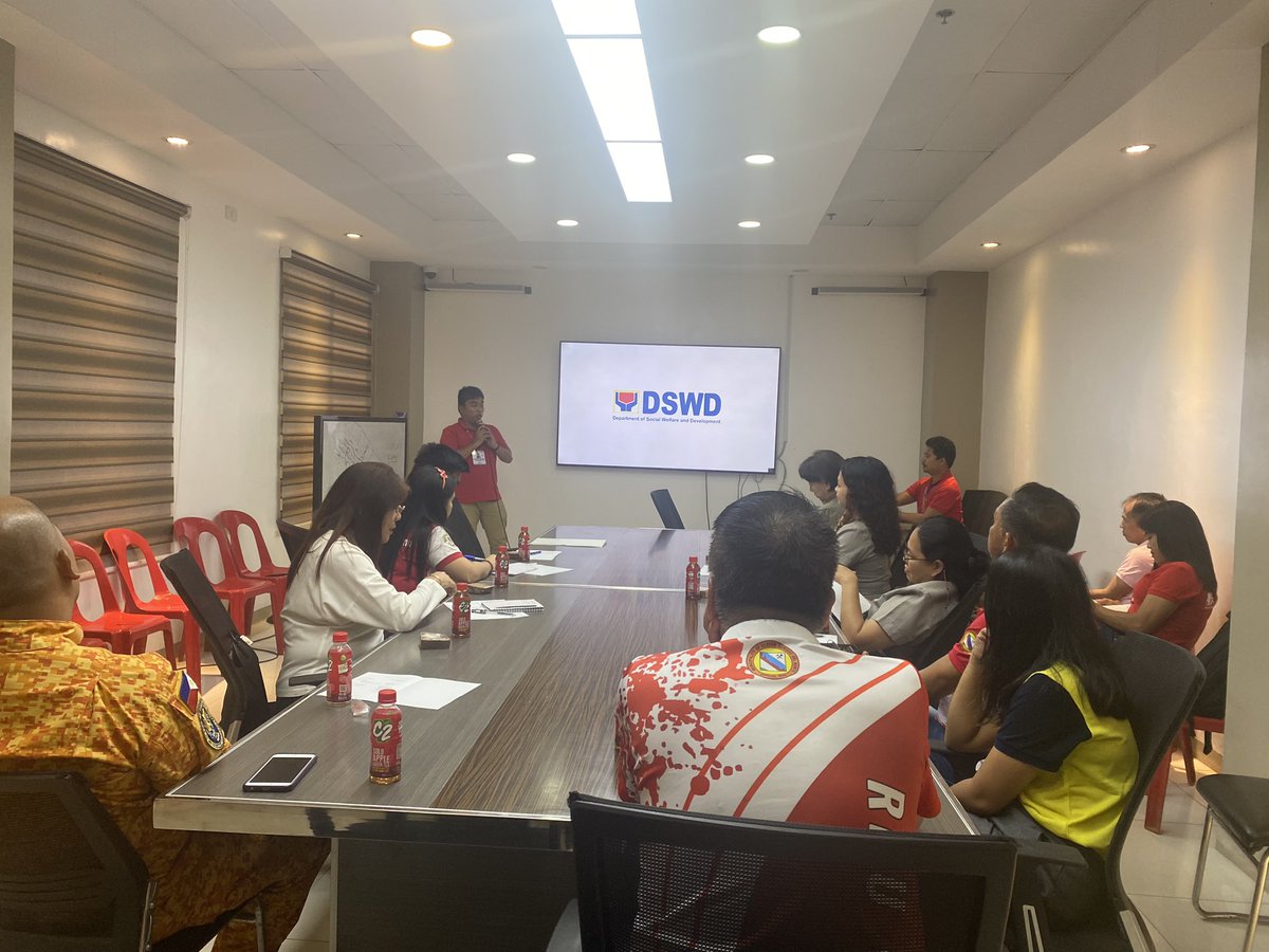 krizmuffin07's tweet photo. Successfully conducted MUNICIPAL CONVERGENCE ADVISORY COMMITTEE (MCAC) meeting today, October 17, 2023 at Engineering Board Room which was presided by the Municipal Mayor, Hon. Georgia D. Gokiangkee. 
#BawatBuhayMahalagaSaDSWD
#DSWDMayMalasakit https://t.co/mouDd9tT8B