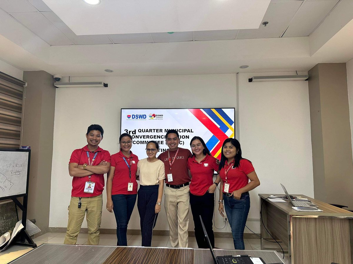 krizmuffin07's tweet photo. Successfully conducted MUNICIPAL CONVERGENCE ADVISORY COMMITTEE (MCAC) meeting today, October 17, 2023 at Engineering Board Room which was presided by the Municipal Mayor, Hon. Georgia D. Gokiangkee. 
#BawatBuhayMahalagaSaDSWD
#DSWDMayMalasakit https://t.co/mouDd9tT8B