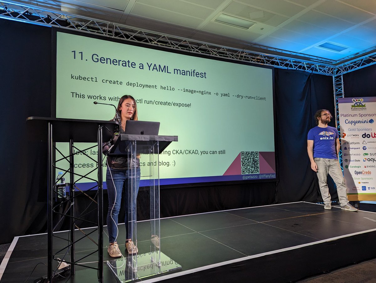 enixsas's tweet photo. 🚀 De @KubeDaysFrance à @kcduk_io !
Après avoir enflammé #KCDFrance en maître de cérémonie, @jpetazzo s’est attaqué à Londres pour un talk avec @tiffanyfayj "11 tips pour améliorer votre productivité & réduire votre frustration avec K8s".
Bientôt le replay 😉 https://t.co/wVX8Id6Psy