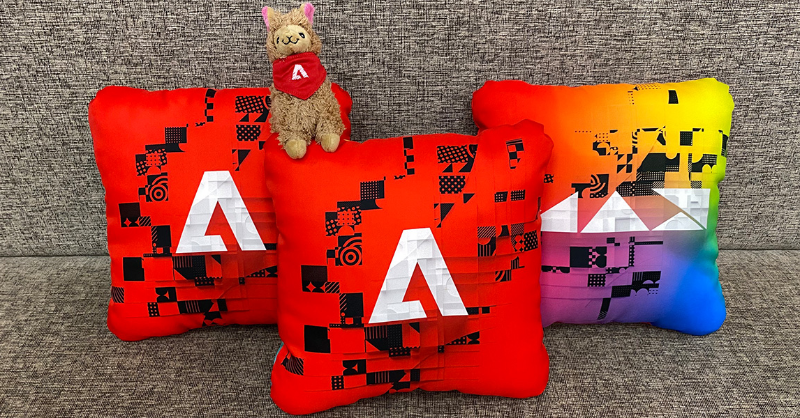 creativecloudjp's tweet photo. ／
Adobe MAX Japan 2023
MAX Storeグッズプレゼント🎁
＼

10/31まで50% OFFのお得な超早割チケットを販売中!!
この投稿をリポストした方の中から抽選で10名様にプレゼント✨

📢応募期間：10/27の18時まで
1️⃣ @creativecloudjp をフォロー
2️⃣ この投稿をリポスト
3️⃣ 結果はDMでお知らせいたします