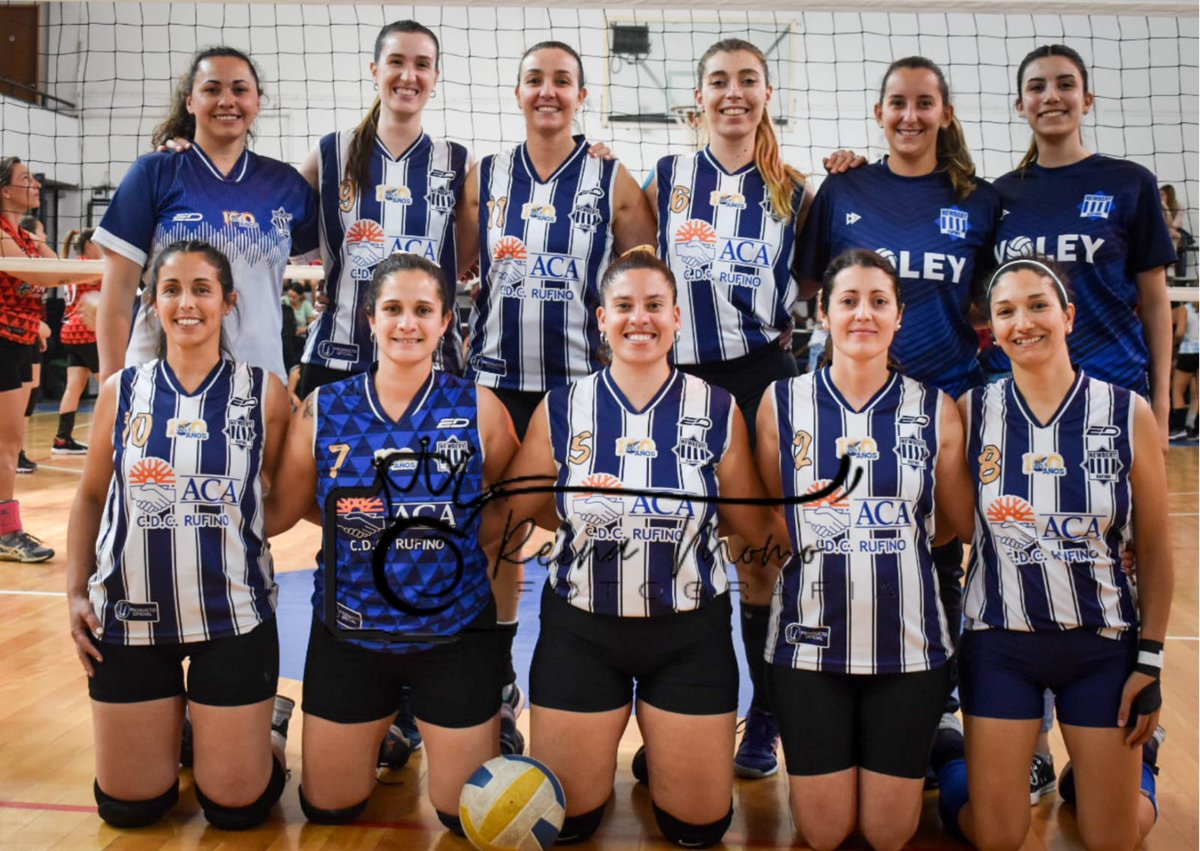 Gracias por cada viaje , por cada partido , por cada punto ! 
Son un grupo increíble, gracias por esos ovarios tan grandes! Salud campeonas

#JUSTICIADIVINA