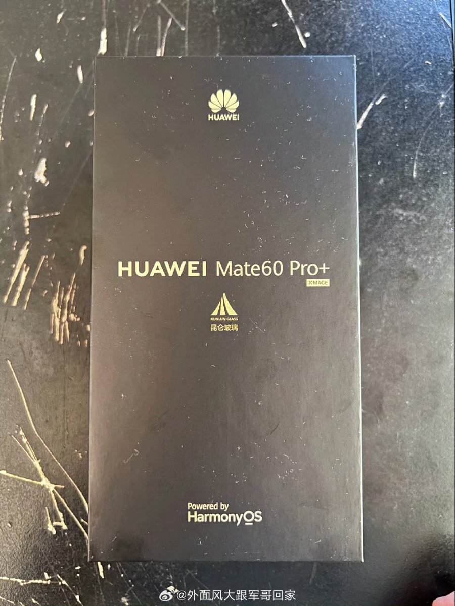 fabrizio_degni's tweet photo. The #weibo user ๅค้ข้ฃๅคง่ทๅๅฅๅๅฎถรจ shared a few of shots of its order for the #HuaweiMate60ProPlus from #vmall.
We see also the latest #HarmonyOS version available for this model.
#huaweimobile #huawei #smartphones #technews https://t.co/HjiKDxXLiI