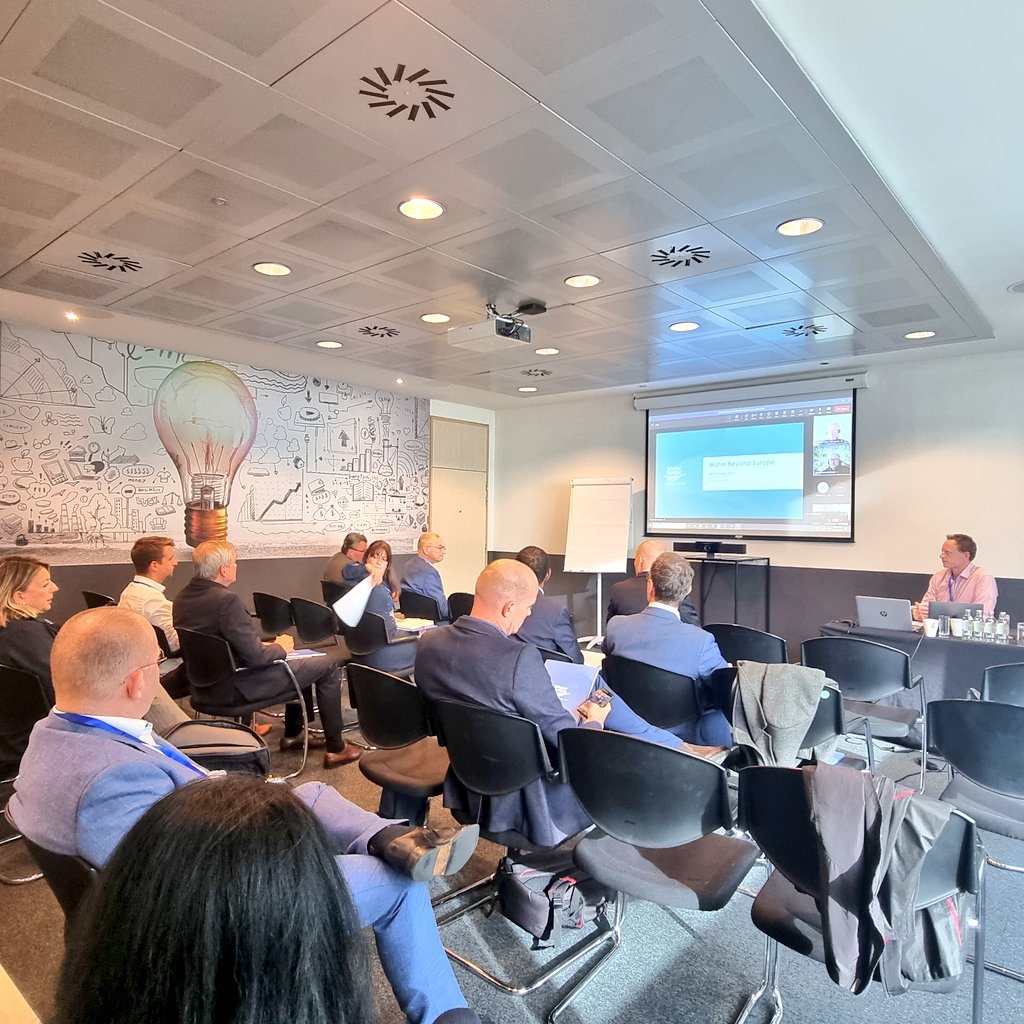 H20EU's tweet photo. 🌍Water Beyond Europe's white paper contributes in a unique way to framing the 🇪🇺 EU policies &amp; actions in achieving #SDG17 which is really the basis for the achievement of all #SDGs.

📚Read more https://t.co/5aWlKi7ge1
👋 Join our international community https://t.co/OhX4YSIDZD https://t.co/0HQsJO4QnC