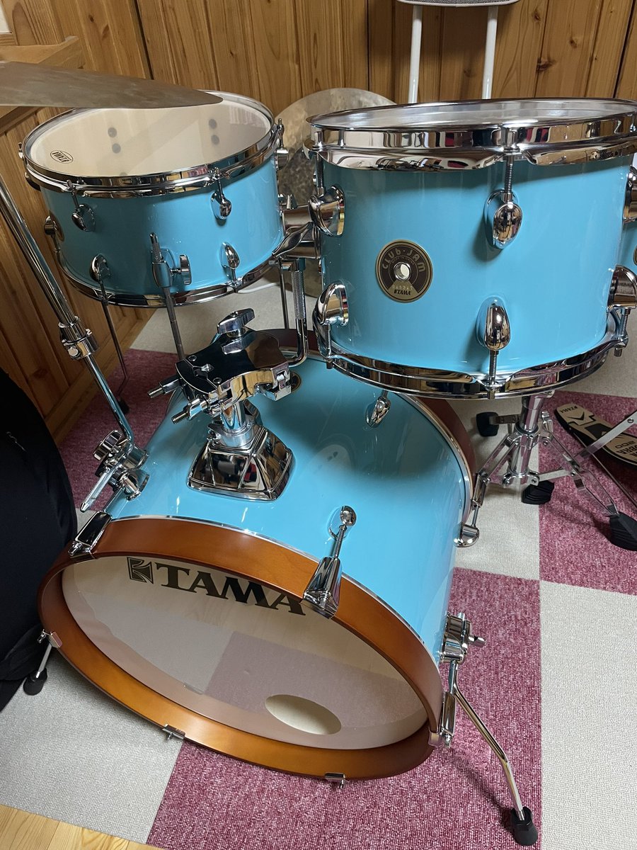 drumitchie's tweet photo. ちっこいドラムセットをゲット！
色が良い。
#TAMA
#clubjam https://t.co/W73jMitVBP