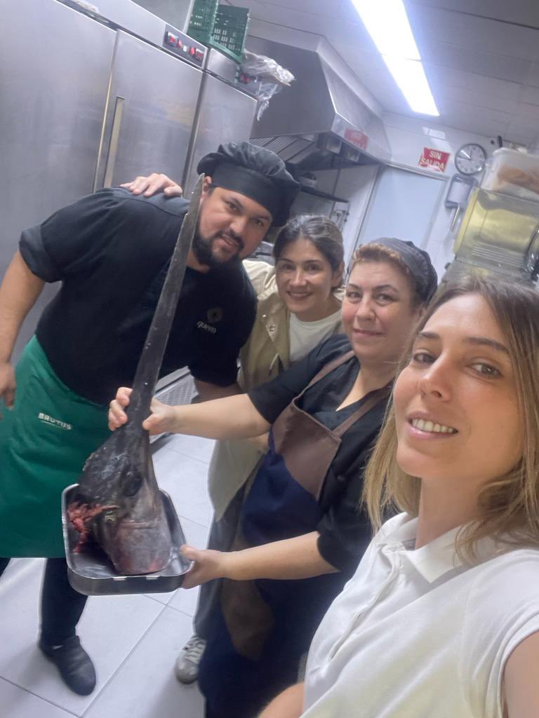 #queenburger #menu #pezespada #burgemadrid <a href="/TMLasTablas/">TuMenúEnLasTablas</a> #comer #foodlovers