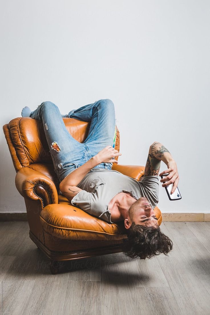 DivineManhood's tweet image. I'm recently turned 35.

I wasted my 20s partying, dating and comfort zone.

If you're still in your 20s and 30s, please open this...