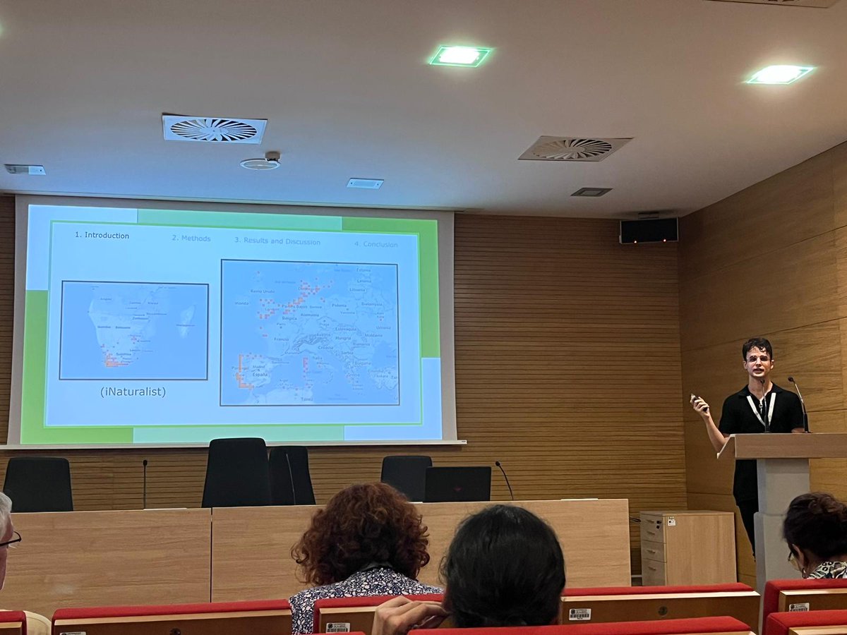 Yesterday I did my first oral presentation in a congress!!! 🌱🦆 I presented some preliminary results from a germination experiment with #Ccoronopifolia seeds for the #WaterZoo project. #AEET2023 #phdlife <a href="/ajgreen_lab/">GreenLab</a>