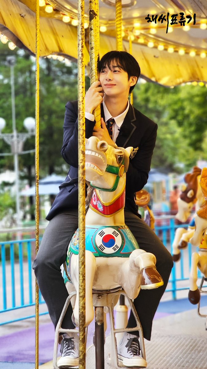lifeishollow's tweet photo. 금요일에 만나요🐸  #채씨표류기

EP.08  2023.10.20 금요일 7시
#채류기 #형원 #수빈
@OfficialMonstaX @TXT_bighit 

🐇https://t.co/GqKFXPpSdW https://t.co/YbJ23TP0xS