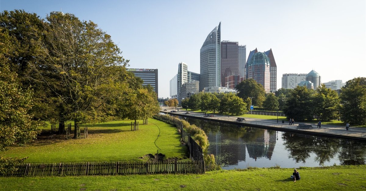 Werkenvoordenh1's tweet photo. Een groen hart en passie voor stedelijke ontwikkeling? Als Senior Beleidsadviseur Groen geef jij onze stad een groene boost. Jij maakt je sterk voor de kwaliteit van de openbare ruimte.

https://t.co/VX7rgiJXnn

#MooiWerk #BijzondereStad #GemeenteDenHaag #Vacature https://t.co/K02He2jalL