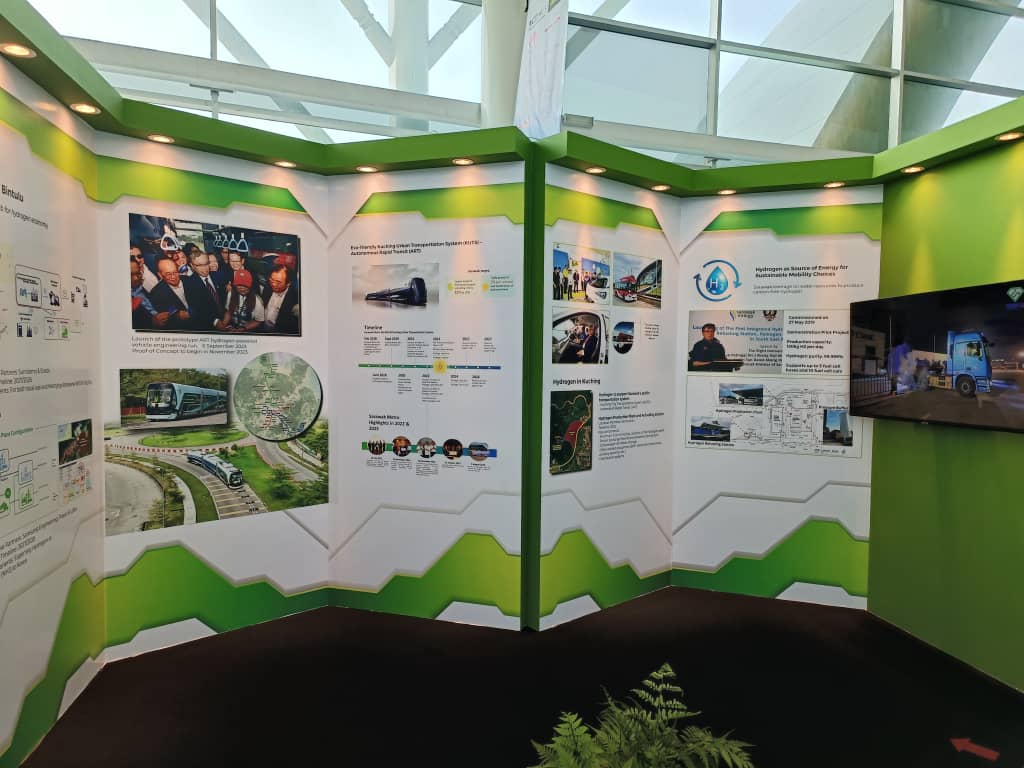 SarawakMetro's tweet image. We thank everyone who visited our booths during WCIT | IDECS 2023.

Our participation was not just about sharing updates on our project after a short period away from exhibitions but also an avenue to listen to public feedback after the ART&apos;s arrival last August.

#WCITIDECS2023