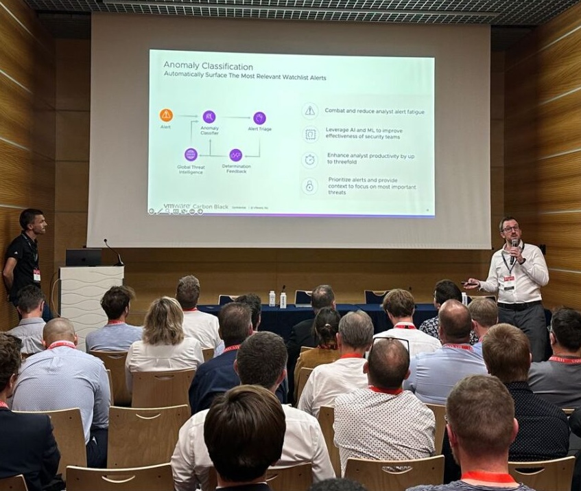 VMware France tweet media