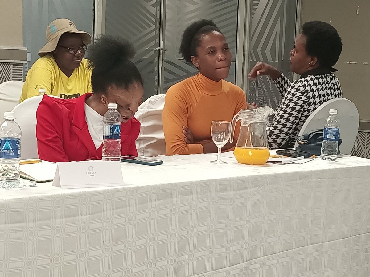 signsofhopezim's tweet photo. Enlightening conversation on the Effects of #Misinformation and #Disinformation on vulnerable and marginalized groups convened by @misazimbabwe. Young women with disabilities reflect on various ways fake news affects them.
#AccessToInformation
#PWDs https://t.co/x6yTMMpscF