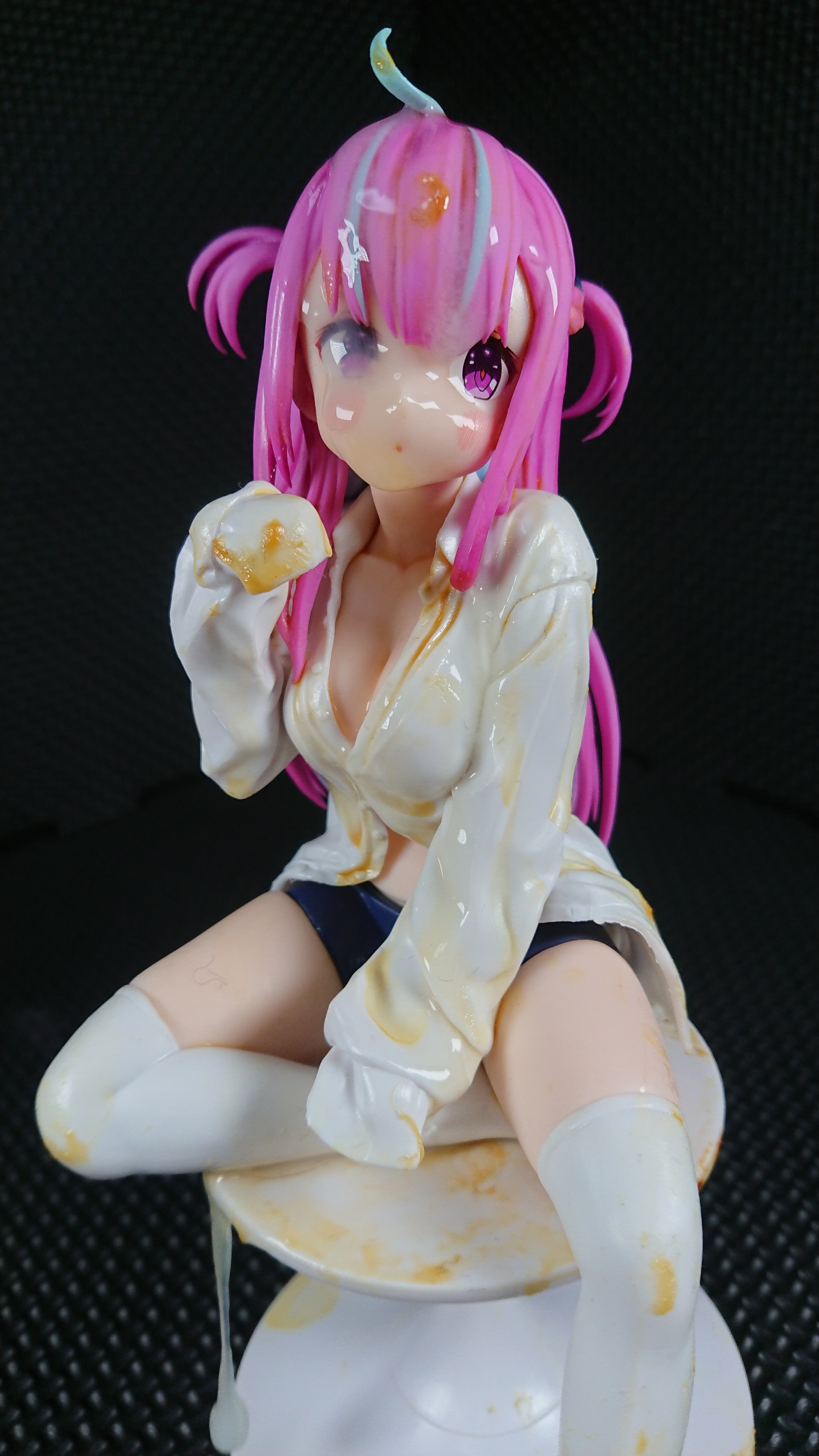 フィギュア 小便ぶっかけ 