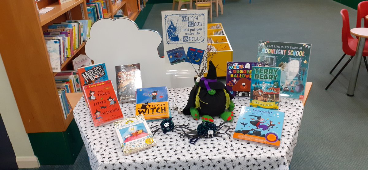 My EEK being put to good use at #southmoorlibrary for their #halloween display .. you can find the pattern in @debbieshoretv Sew Gnomes book.. @SearchPress