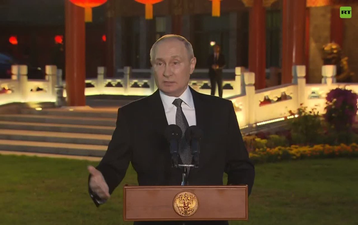 ActualidadRT's tweet photo. 🇷🇺 Putin invita a Biden a comer tortitas ☕️

💬 "Si Rusia ha perdido la guerra, que EE.UU. retire de Ucrania sus misiles ATACMS y venga a Rusia a comer tortitas y tomar té".