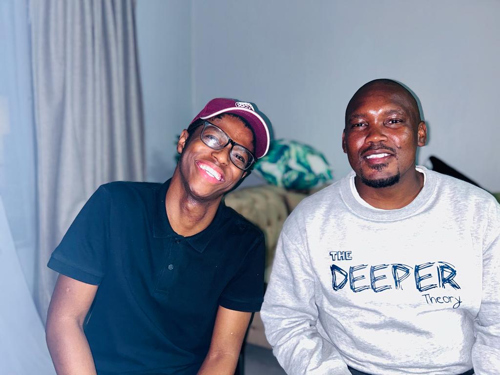 <a href="/castlelitesa/">Castle Lite</a> Definitely my Boy <a href="/Tshwarelo_Grae/">Graè</a> ❄️❄️🤣🤣🤣🤣♥️ 🍻 #LitenUp