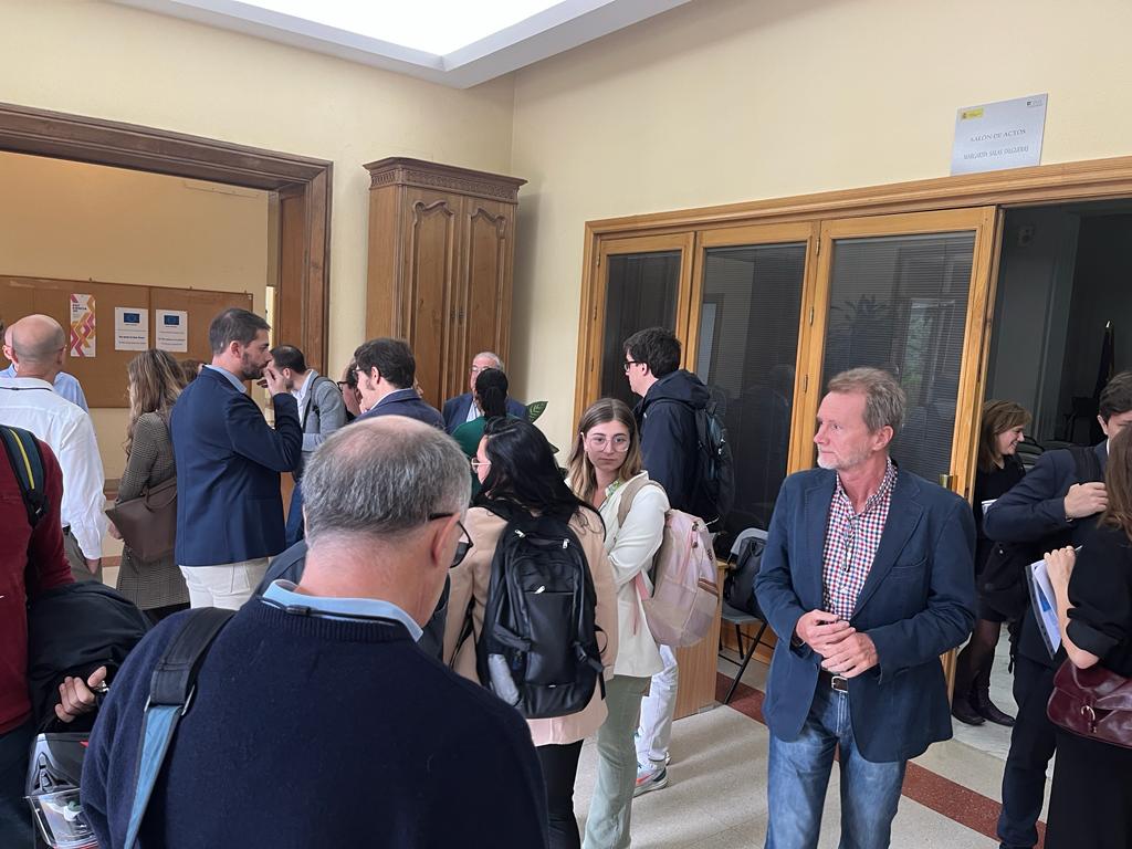 FGCSIC's tweet photo. @INIA_es Preparados para las reuniones B2B https://t.co/l9o8F2S2n8