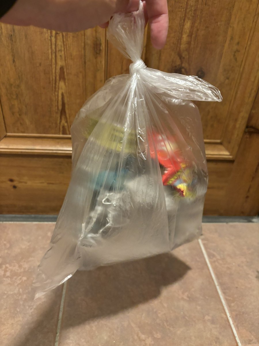 utsk10260107's tweet image. 今日の帰り道は多め。
だいぶ久しぶりでした😅
#ごみ拾い　#pirika