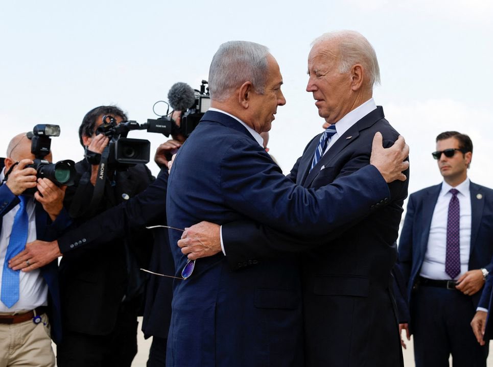 Ey iman edenler, yahudi ve hristiyanları dost edinmeyin ⚠️

onlar ancak birbirlerinin dostudurlar. Sizden onları kim dost edinirse, kuşkusuz onlardandır. Şüphesiz Allah, zalimler topluluğuna hidayet vermez. Ey imân edenler ⚠️

Maide Suresi 51 ⤵️

Biden (ABD) 🤝 Netenyahu (İsrail)