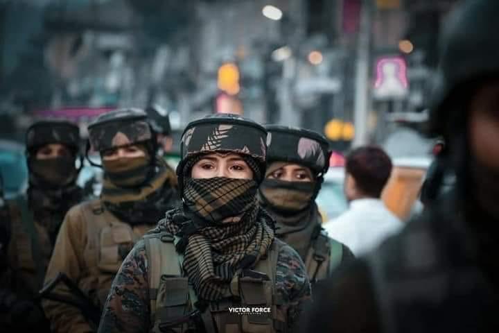 CRPF Troops guarding the streets of Kashmir!!! 👏🇮🇳😊👏🔥🎉

#NaariShakti