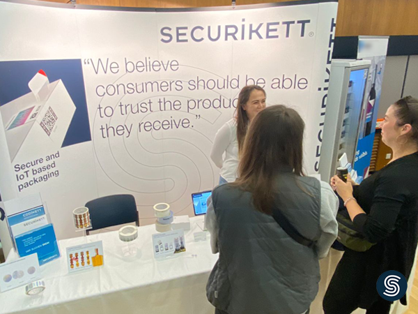 Securikett's tweet image. The first rush at #PrintFair in #Vienna is over. We are happy about the many visitors and are pleased to announce that the popular rainbow fish labels will be available again tomorrow.
Read more: ow.ly/IpG450PY30m
#securitylabels #packaginginnovation #brandprotection