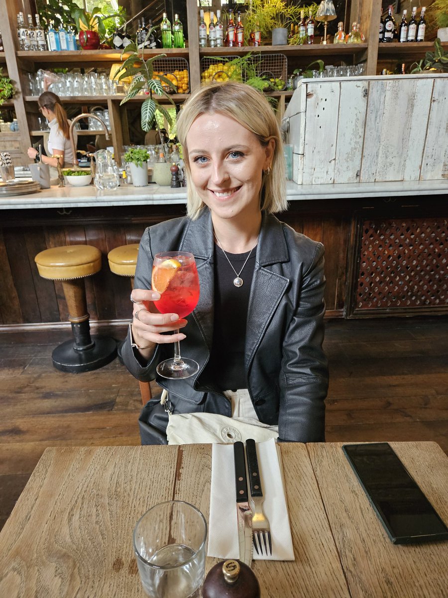 Msthreadgolder's tweet photo. Happy birthday my beauty. Have the most wonderful day. You truly deserve it. Beautiful outside and in. @CocALeeky Xx🎁🎈🥳🍾🎂🍸🥰 https://t.co/Lm0VUbNCI4