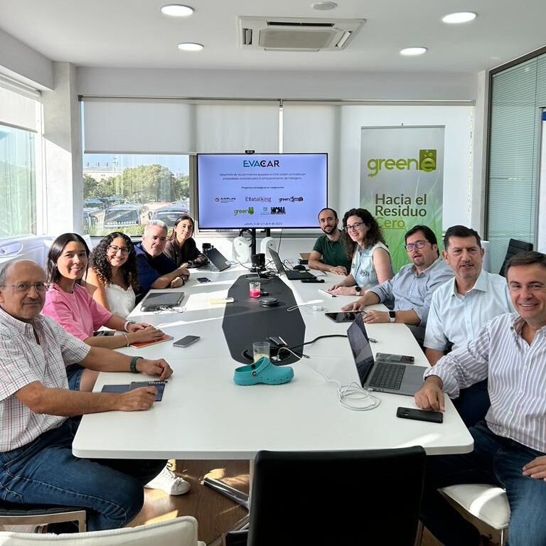 aimplas's tweet photo. Arrancamos el proyecto #EVACAR para el desarrollo de recubrimientos basados en EVA-carbón activado con propiedades aislantes.
Está financiado por la @GVAavi, y en él trabajamos con @GreeneWaste, Evatalking, Hidrógeno Circular y la @UA_Universidad.
https://t.co/mq3ErNOEfD https://t.co/3D1hYCHWHY