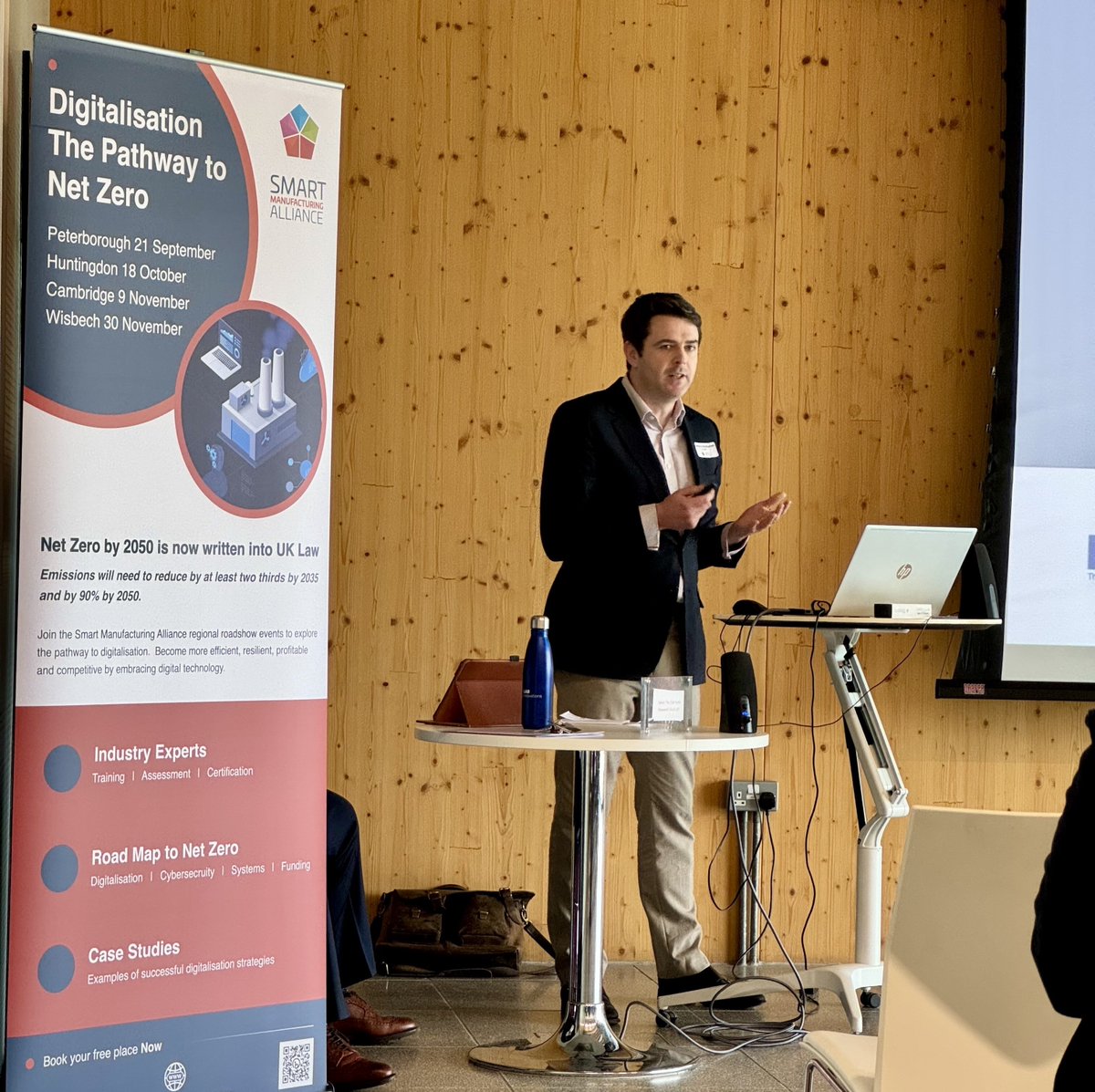 equipalUK's tweet image. Our founder and MD, @eamonnpmcmahon presenting to the @SmartMfgA and @huntsdc in Cambridgeshire on how fintech and digitisation, are helping to reduce carbon emissions in manufacturing 🌍 #manufacturinguk #assetfinance #fintech #NetZeroBy2050