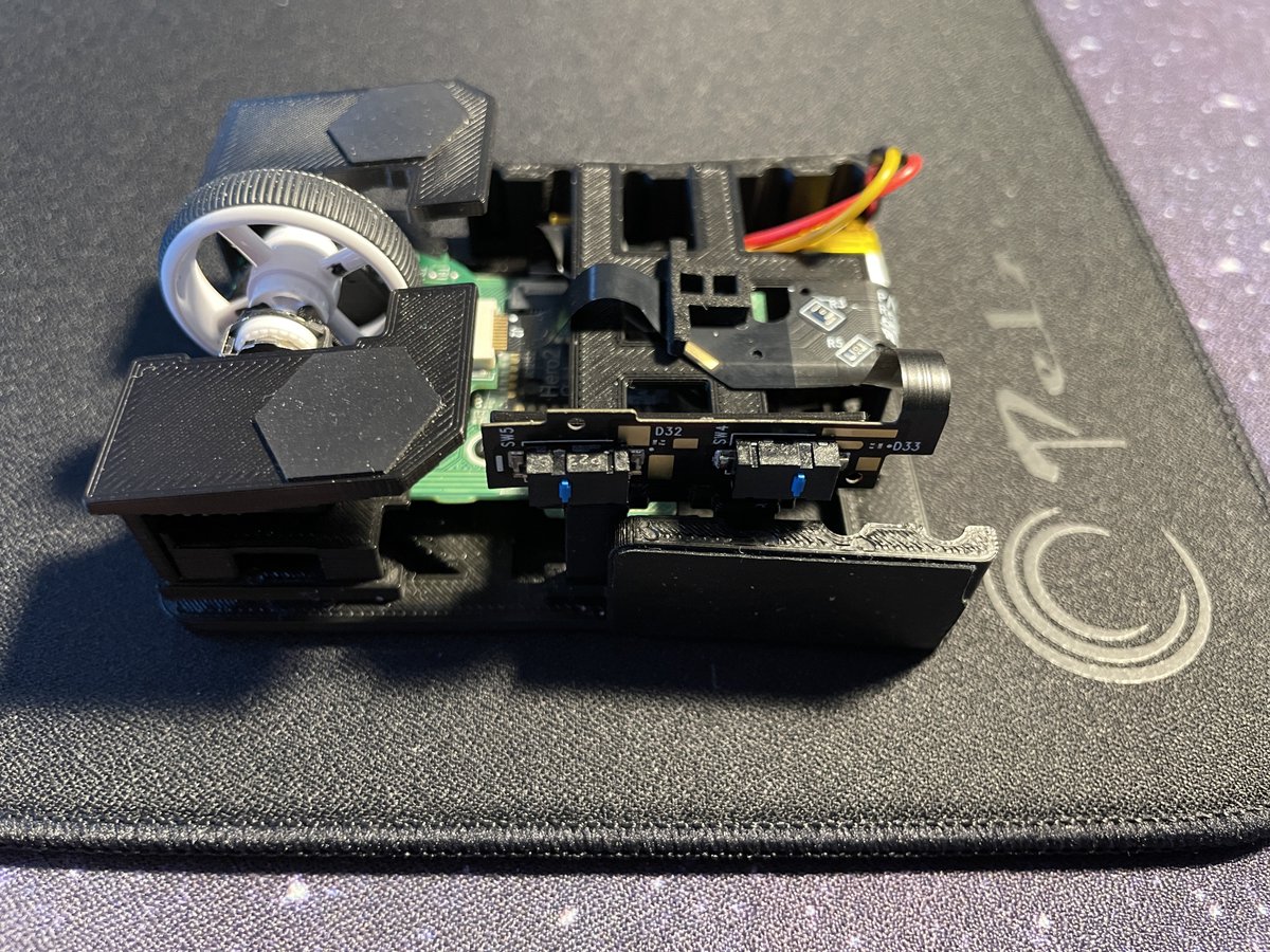 cOoLm0Dz's tweet photo. Some progression on my @LogitechGDE @LogitechGesport @LogitechG #GPX #GPX2 Superlight #FTIP ⭐️ . My skeleton is working fine. Last step is to make those thinner sidebuttons :) Everything goes smooth and quick. I am really proud so far. Working with the mouse &amp; it’s a pleasure 💜 https://t.co/S5Zv3d5zQh