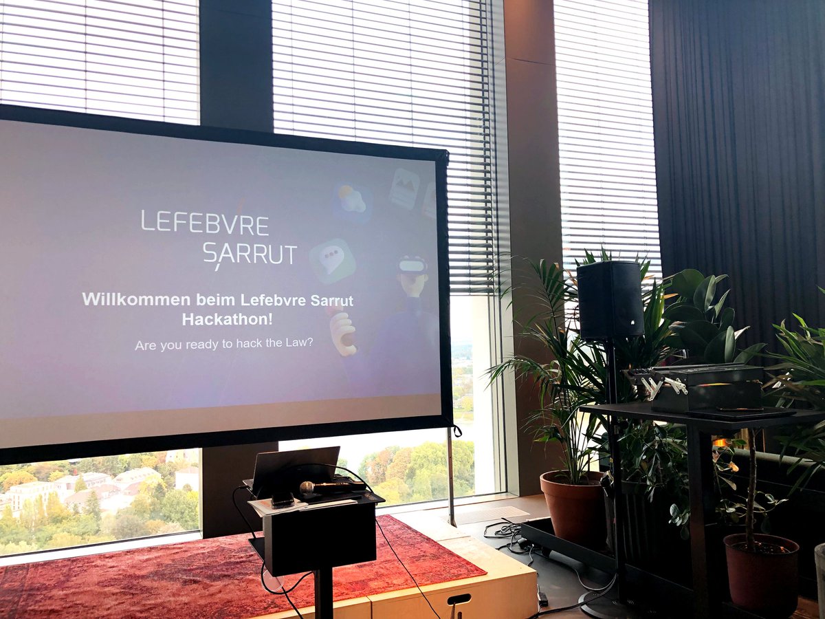 DasRechtsportal's tweet photo. In wenigen Augenblicken startet der European #Hackathon von @LefebvreSarrut und dem #Stollfuß Verlag. Viele #juris Mitarbeiter sind mit dabei und ready to #hackthelaw https://t.co/J4HvDn84qG