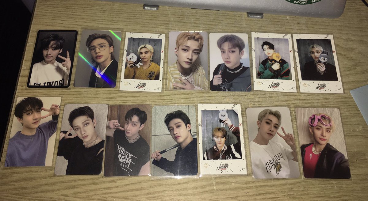 clumsy_binnie's tweet photo. INCH CHECK! ANYONE HERE INTERESTED? STRAY KIDS OFFICIAL PC, POLA, POB?

RFS: NEED FUNDS FOR MY 
LAW BOOKS PO :>

WILL DROP PRICES SOON! AND WILL ADD MORE HIHI :> 

#StrayKids https://t.co/XATVHO4SvZ