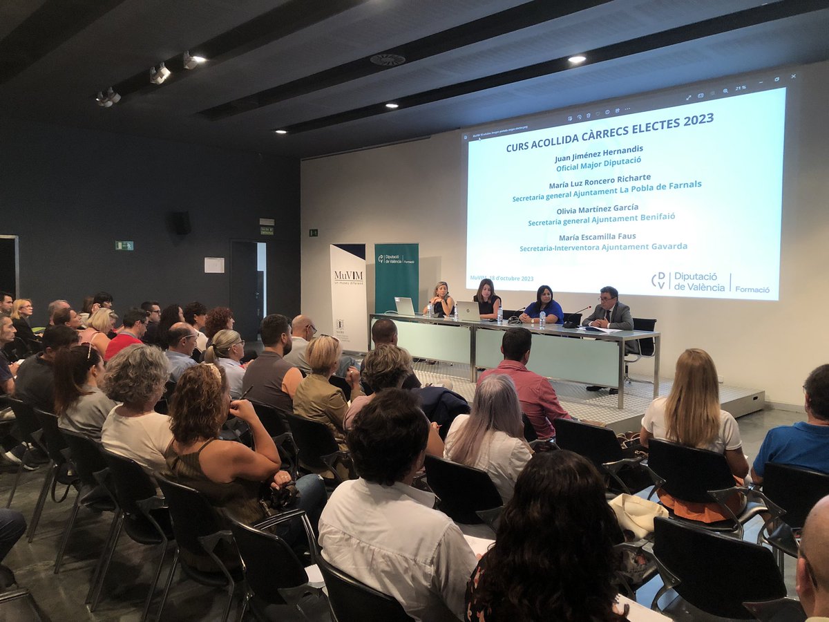 formacioDIVAL's tweet photo. @unicomplutense @dipvalencia @MuVIM @aPicanya @NavarreteEva @Xativa Tercera sessió, hui dimecres, del Curs d'Acolliment de Càrrecs Electes 2023, organitzat per @formacioDIVAL. 

🗣️ Conferències de @MariaEsFa, secretària-interventora de @Ajuntament_G, Mª Luz Roncero, secretària de #LaPobladeFarnals i Olivia Martínez, secretària de @Aj_Benifaio. https://t.co/ogxadALEgS