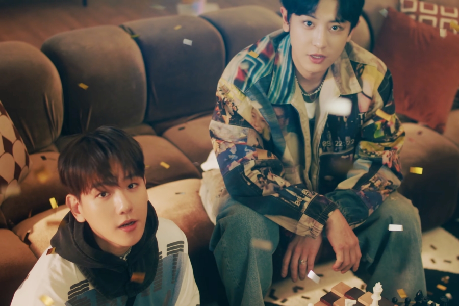 WATCH: #EXO's #Chanyeol Hangs Out With His Bandmates In MV Teaser For "Good Enough"
soompi.com/article/161982…