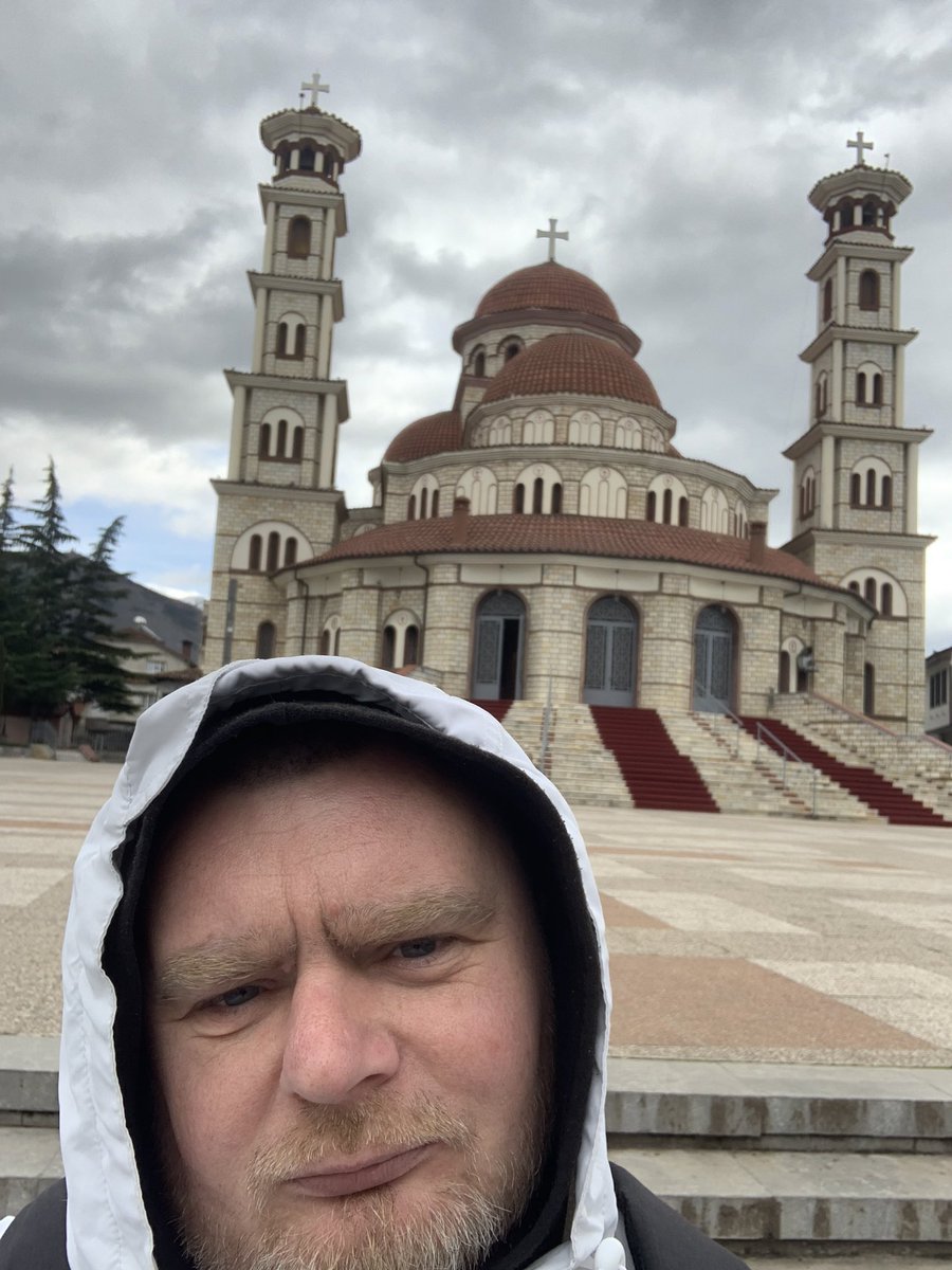 GiraudBenoit1's tweet photo. @Tonito1444 @MarionMarechal je  vis en Albanie et les agressions pour un téléphone portable ou un sac à main. Ça n'existe pas là-bas. en vrai je pense que tous les racistes adorait l'Albanie car il n'y a pas de Black ni d'arabes juste des blancs. et arrêter de fantasmer sur le 'pays musulman' https://t.co/w249qWWYGY