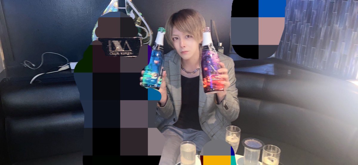 CLuxza's tweet photo. 10/17のMVPは愛夢 鷹弘 幹部補佐でした！
本日10/18も通常通り営業となっております。

お客様のご来店、心よりお待ちしております。

#千葉 #富士見 #新宿 #歌舞伎 #大阪 #ホスト #シャンパン #キャバクラ #夜 #イケメン #酒 #初回 #高収入 #ホストル求人 https://t.co/EcC0tlzeKA
