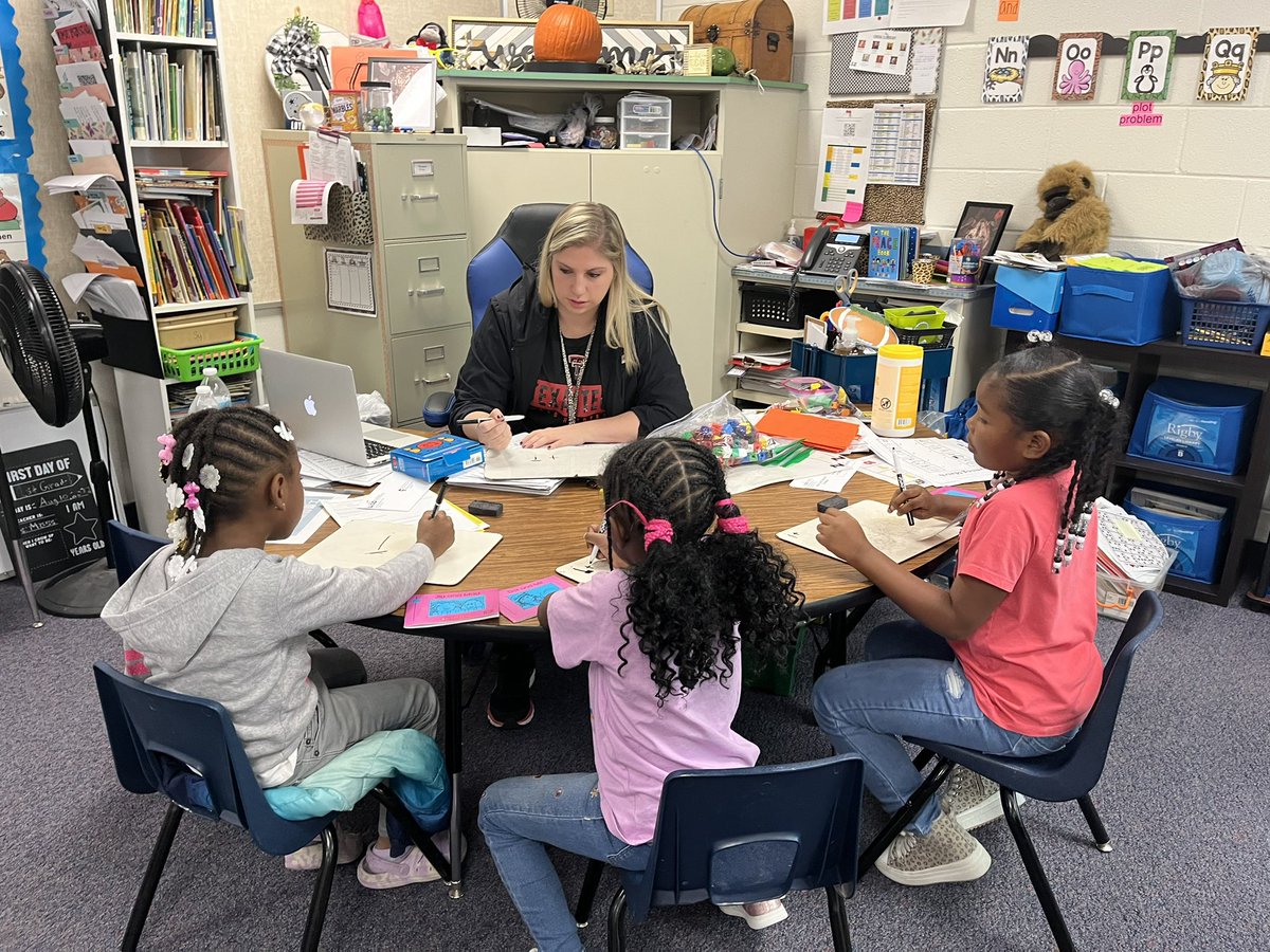 Learning stations,  guided reading, and whole group instruction in kindergarten. <a href="/Central_ES/">Central Elementary</a> Ms. Moss and Ms. Solis students are hard at work. #BeTheDifference <a href="/shaunna_buck/">Shaunna Buck</a> <a href="/KristenVFisher/">Dr. Kristen Fisher</a>