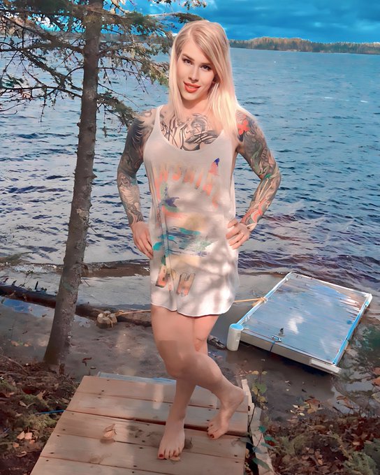 "Saying goodbye to summer vibes like 🌞💙"  Just because the summer is ending, doesn't mean the memories<a href="/tag/beach"class="tags"><span>#beach</span></a><a href="/tag/blonde"class="tags"><span>#blonde</span></a><a href="/tag/summertime"class="tags"><span>#summertime</span></a><a href="/tag/autumn"class="tags"><span>#autumn</span></a><a href="/tag/lastdayofsummer"class="tags"><span>#lastdayofsummer</span></a>