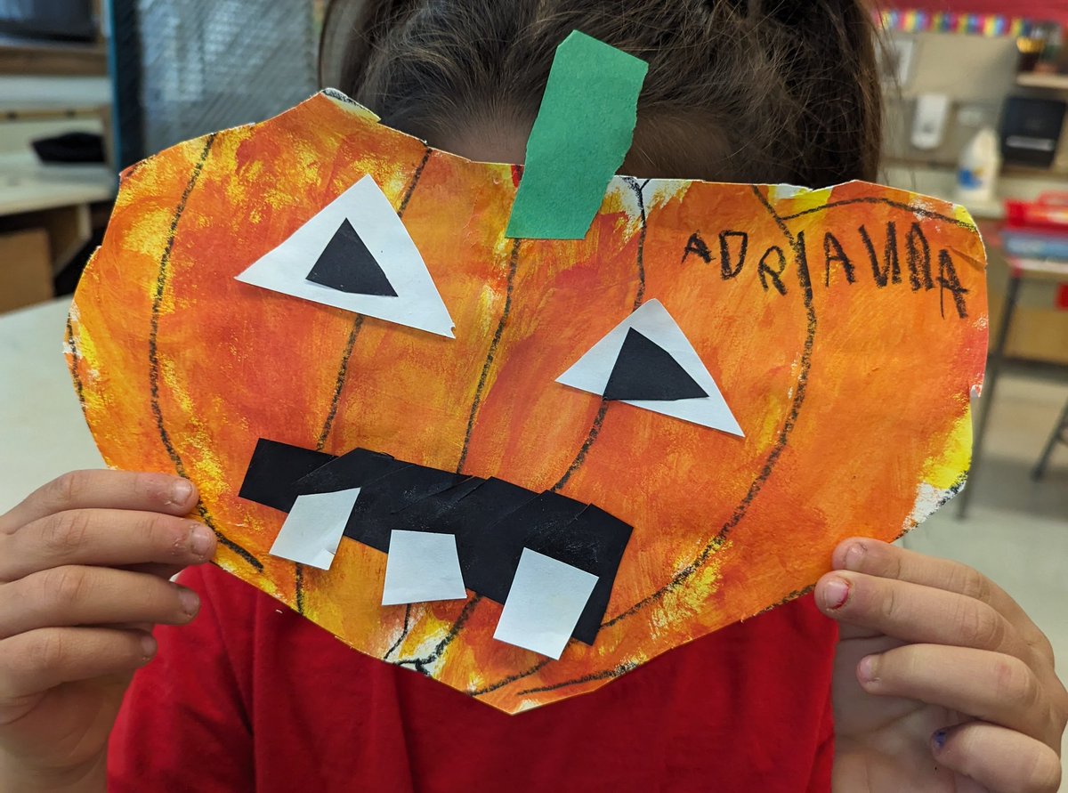 MrsVoigtArt's tweet photo. Kindergarten artists mixed their own orange paint using yellow and red to create a pumpkin. Then, they cut and glued their own shapes to create a jack-o-lantern! #kindergartenart #artsed #engaged64 #d64smiles @D64News https://t.co/HMSKx4pfCF