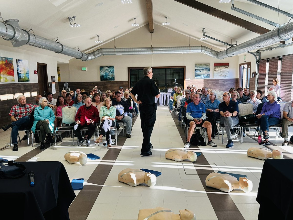 Shout out to the 60+ members from the Trilogy community at #Tehaleh who dedicated an hour of their afternoon last week learning how to save a life with #HandsOnlyCPR and an AED! ♥️⚡️

Did you know we offer this training for free to groups within our service area? Reach out to us!