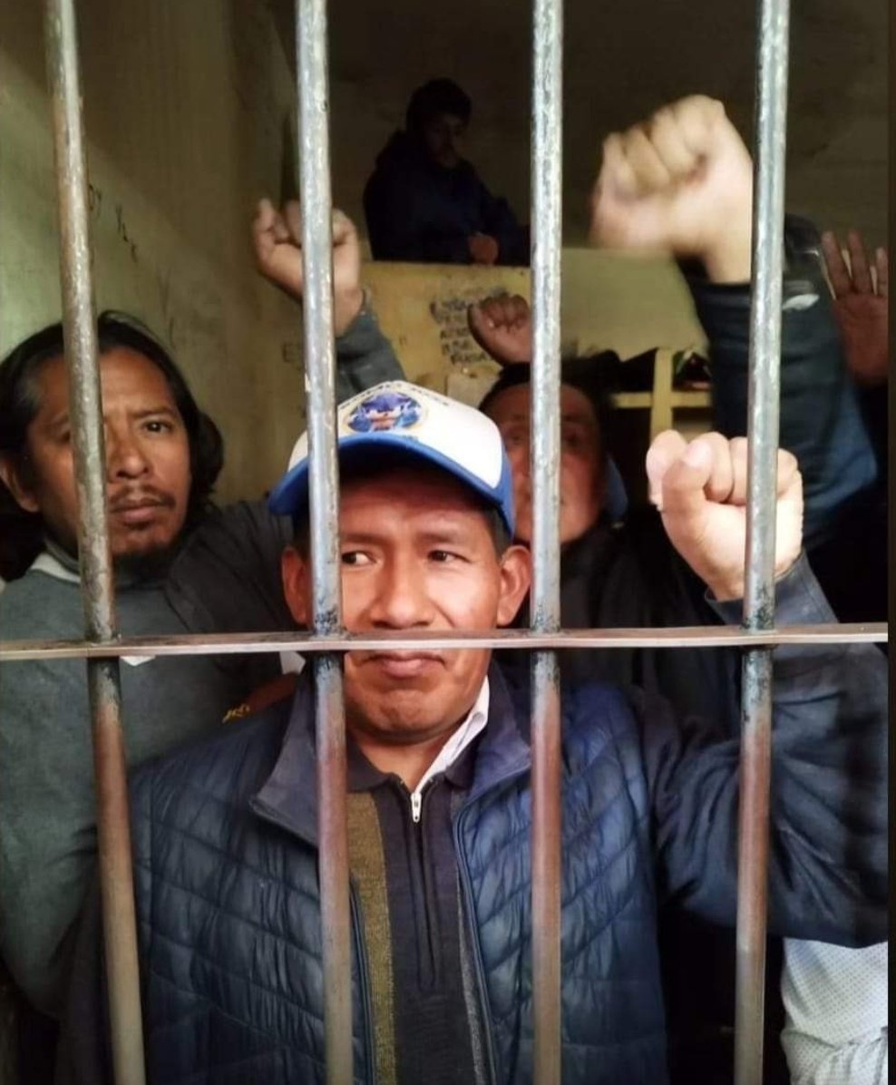 ClaumcCe's tweet photo. #Viral
#LiberenALosPresosPolíticos
Que se inunden las redes para denunciar la #persecuciónpolítica que comete el gobierno traidor de Luis Arce en complicidad de los motines que ahora están de la mano del ministro Del Castillo porque socapa su corrupción

ACCIÓN DE LIBERTAD YA!!! https://t.co/xxC7KMnTSY