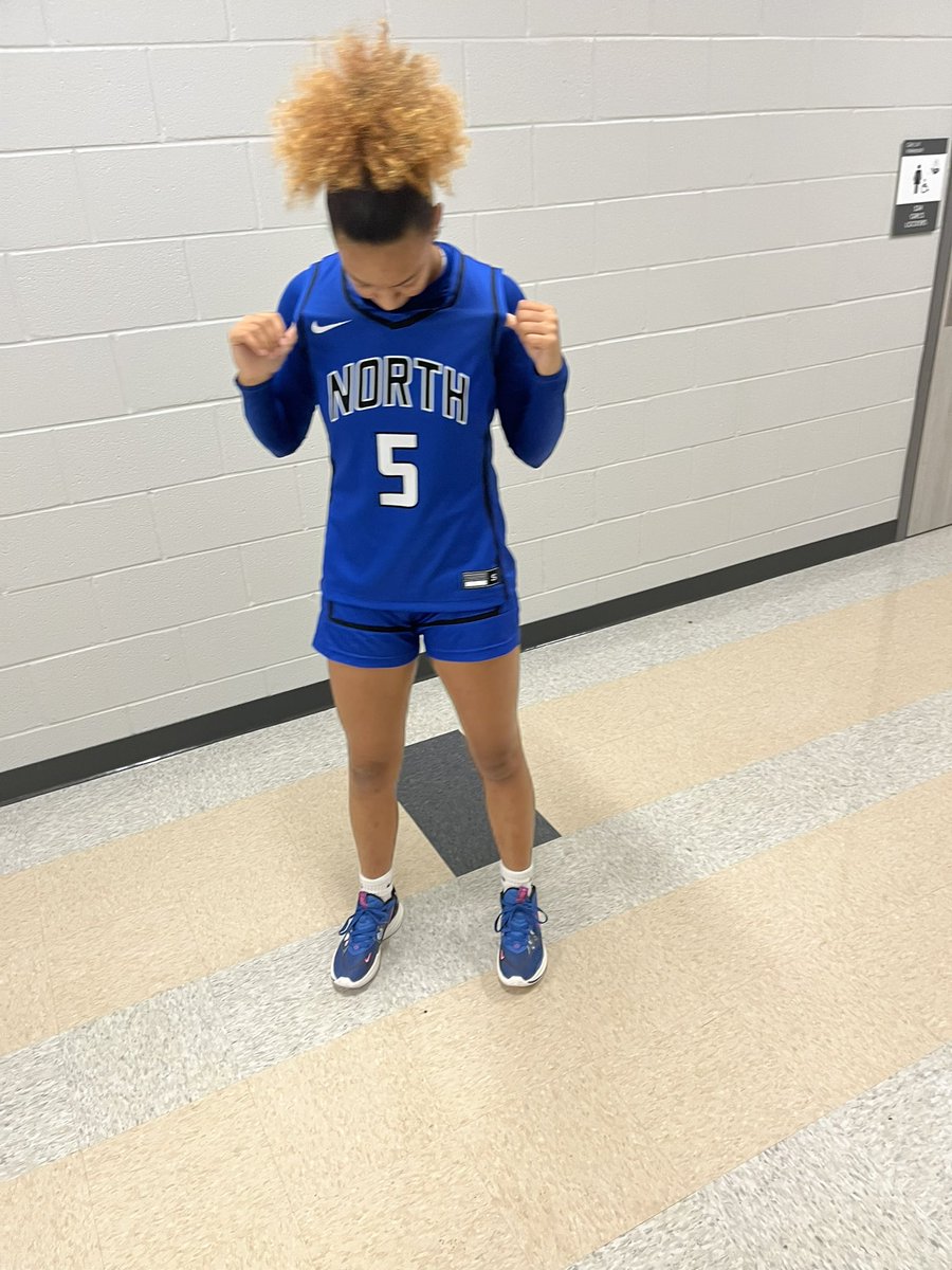 braelyn_bbrown5's tweet photo. THE SEASON IS HERE!!!!
#getbackseason #year2 #sophmoreyear #northforney https://t.co/uc9OZhvcG9