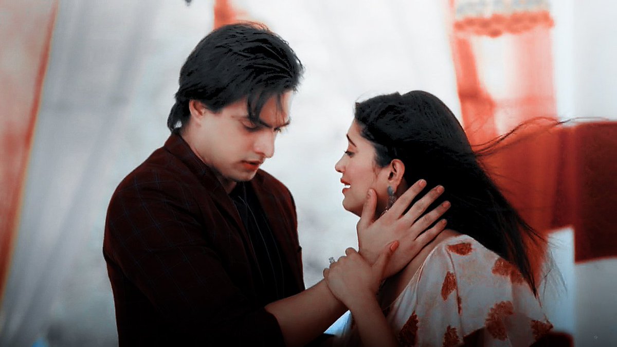 𝘐 𝘧𝘪𝘯𝘥 𝘮𝘰𝘳𝘦 𝘭𝘰𝘷𝘦 𝘪𝘯 𝘢 𝘴𝘵𝘰𝘳𝘮 𝘸𝘪𝘵𝘩 𝘺𝘰𝘶 𝘵𝘩𝘢𝘯 𝘢 𝘵𝘩𝘰𝘶𝘴𝘢𝘯𝘥 𝘴𝘶𝘯𝘯𝘺 𝘥𝘢𝘺𝘴 𝘸𝘪𝘵𝘩𝘰𝘶𝘵.

#Yrkkh || #Kaira 
#MohsinKhan || #ShivangiJoshi