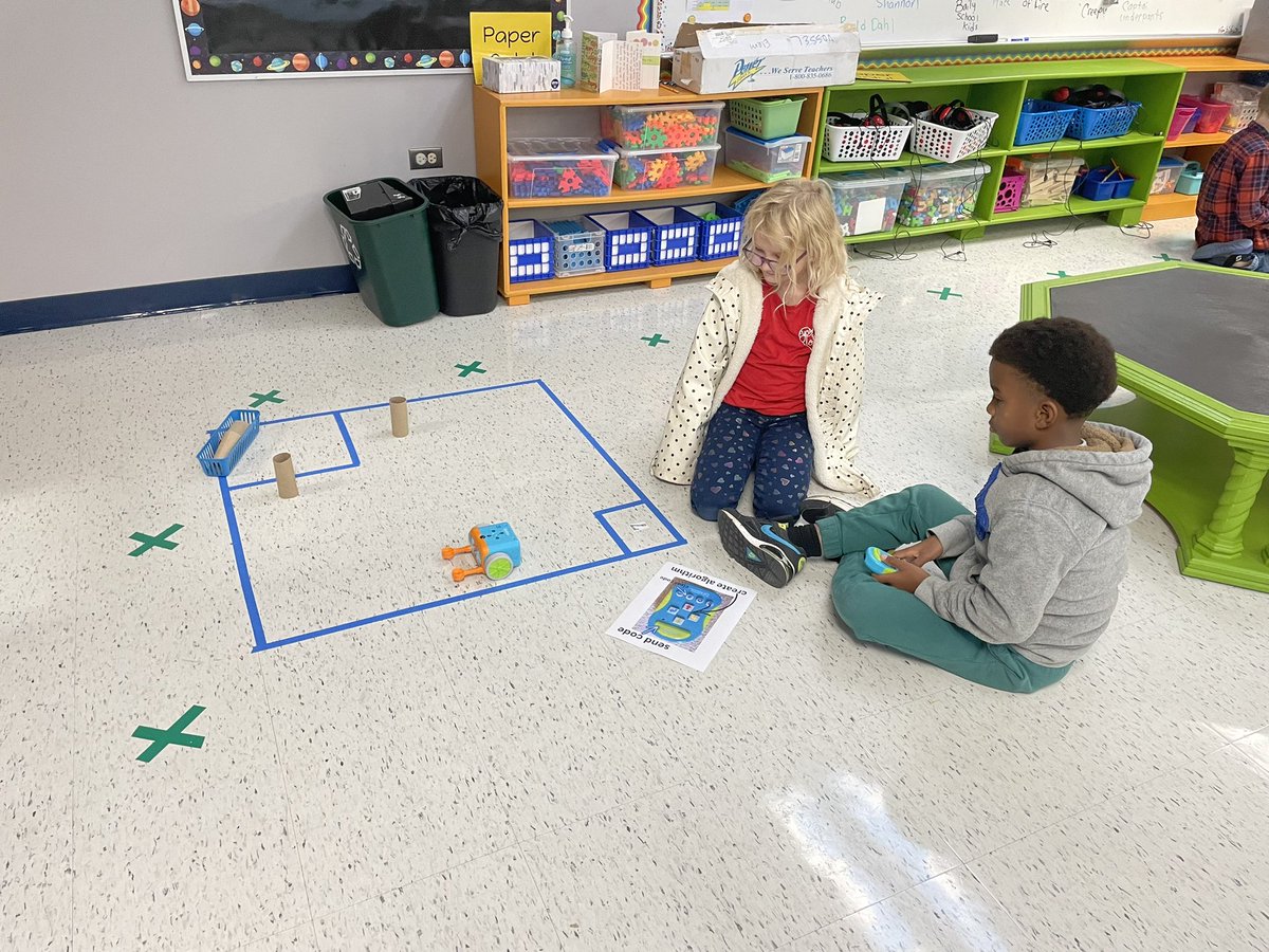 AmandaStrickler's tweet photo. 3rd graders are doing Botley runs to learn that computers can’t think for themselves. They can only do exactly what we code them to do! 🤖 #PLTW #BigHollowWarriorPride @Bighollowelem https://t.co/9S1WPfGhL4