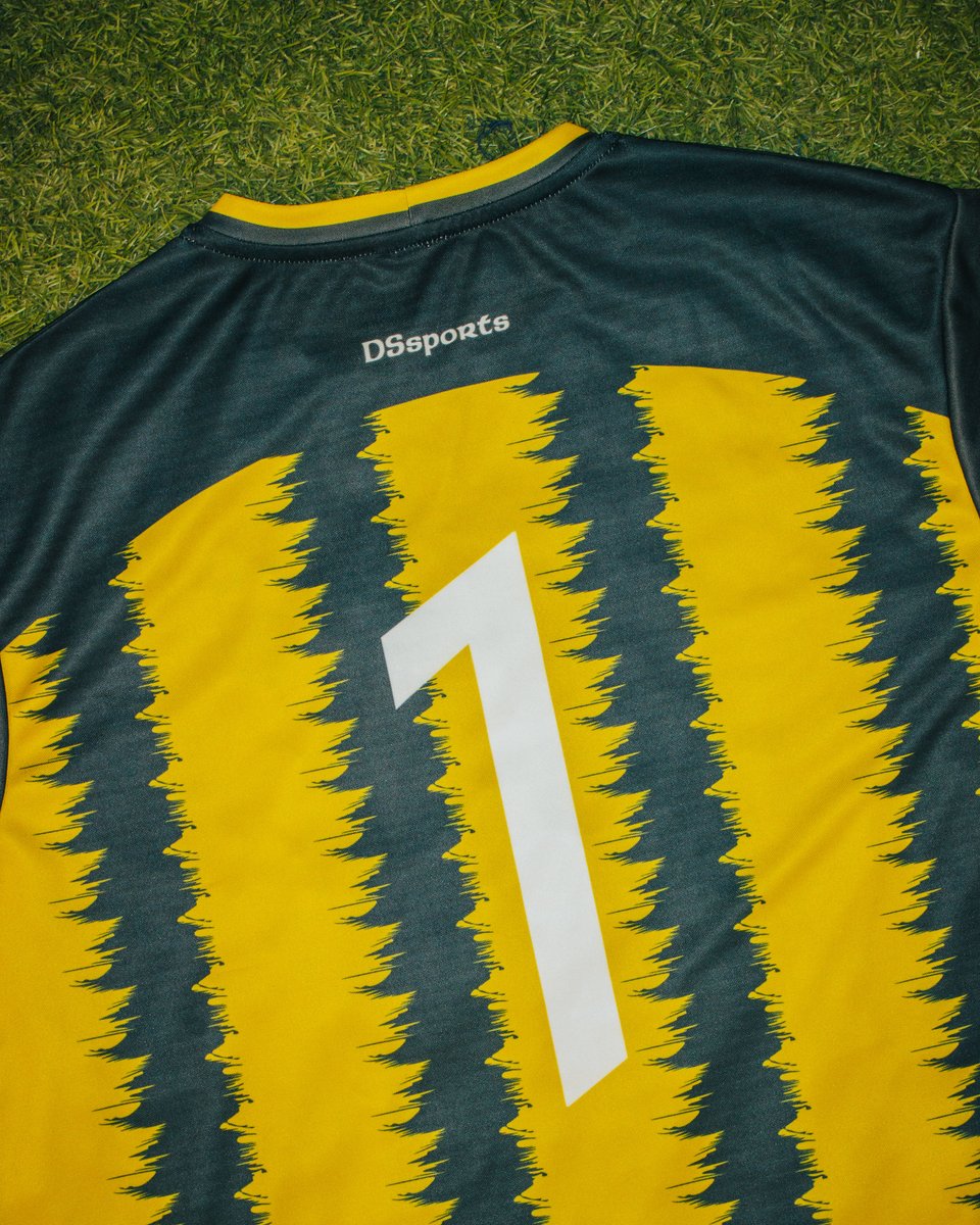 Clonmullion F.C  New set of Jerseys out this week 🔥

Cop some club gear in our club shop at: tinyurl.com/ysay2vuk

#jerseys #dssport #irishsport #sport #football #kits #