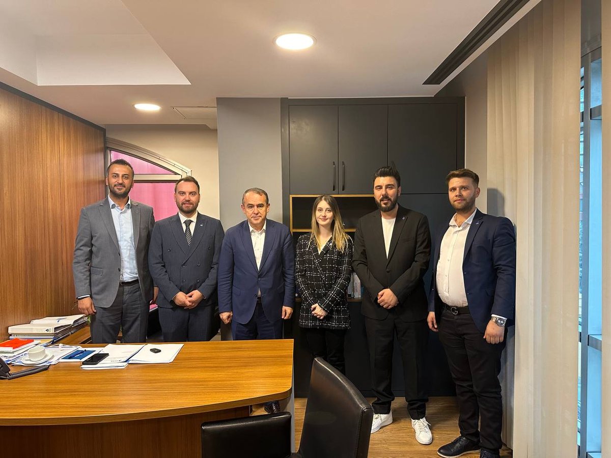 İl Başkanımız Gürhan Kayabey, İl Gençlik Başkanımız Kadir Altınbay ve İl Gençlik Komisyonumuz ile teşkilat  işlerinden sorumlu Genel Başkan Yardımcımız ve Ankara Milletvekilimiz Sadullah Ergin'e ziyarette bulunduk. Sn. milletvekilimize misafirperverliğinden dolayı teşekkür ederiz